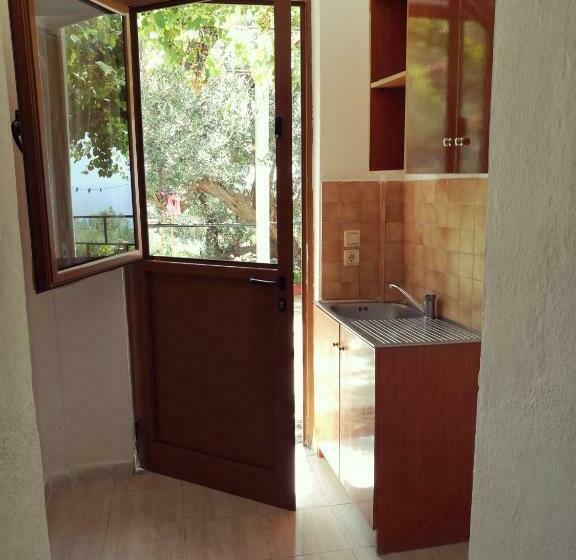 基本三人间, Piqeras Relax Guest House