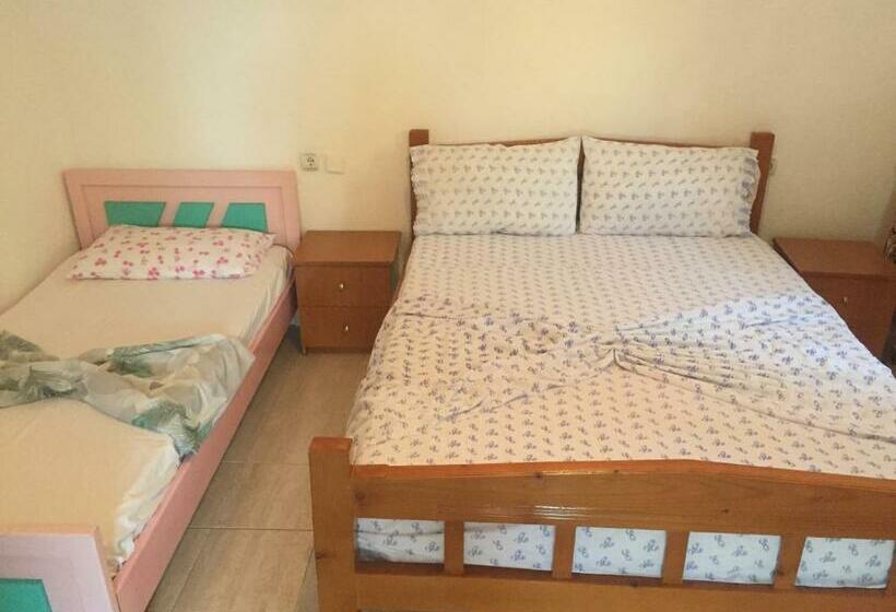 基本三人间, Piqeras Relax Guest House