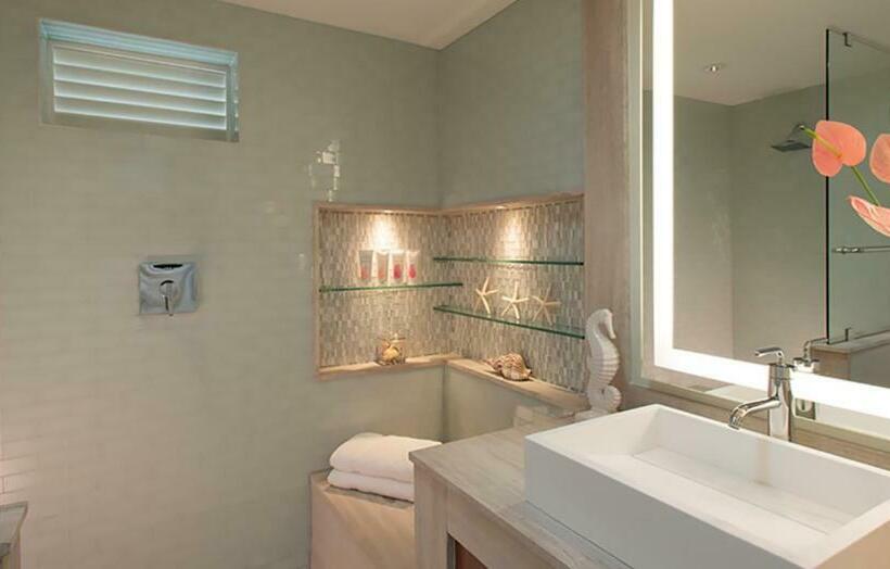 اتاق لوکس با بالکن, Sandals Halcyon Beach - All Inclusive Couples Only