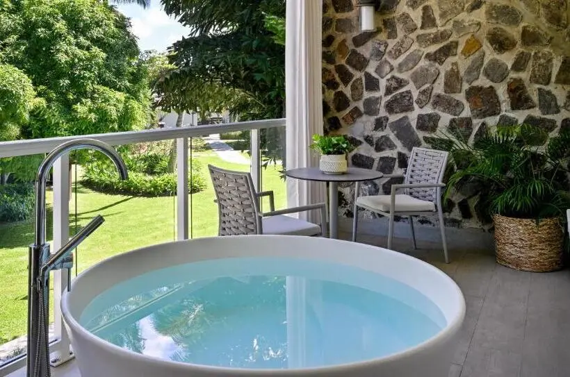اتاق لوکس با بالکن, Sandals Halcyon Beach - All Inclusive Couples Only