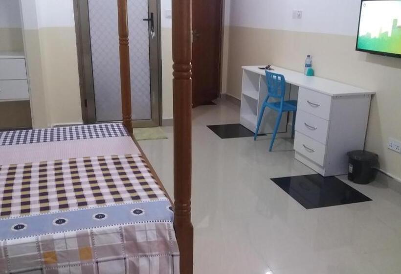 اتاق لوکس با تخت بزرگ, Ayodya Suites Nyali