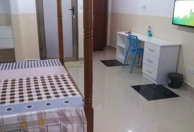 اتاق لوکس با تخت بزرگ, Ayodya Suites Nyali