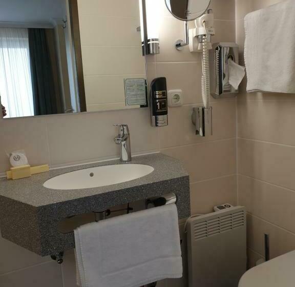 Номер Стандарт, Traditionsgasthof Grüner Baum