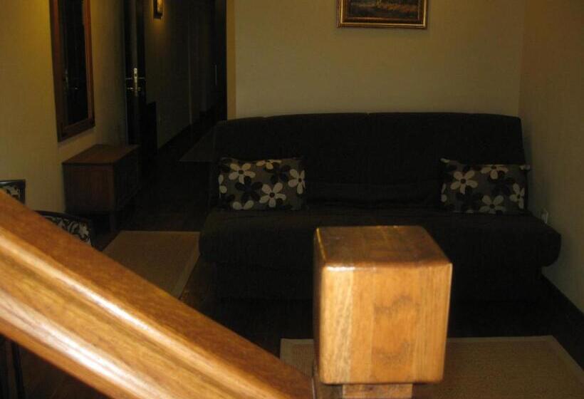 جناح دوبلكس, Turnul