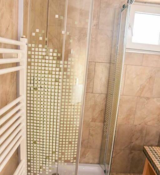 غرفة قياسية, Casa Keea