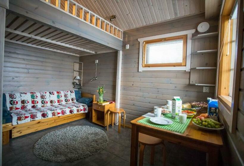 一居室别墅, Kuus Hukkala