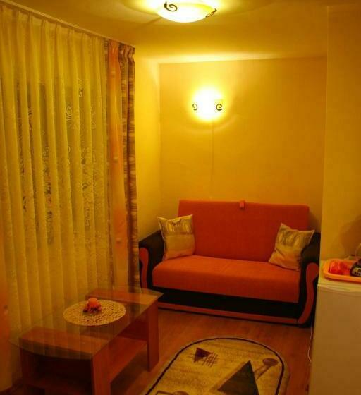 ファミリールーム, Perla Bálványos Gyöngye