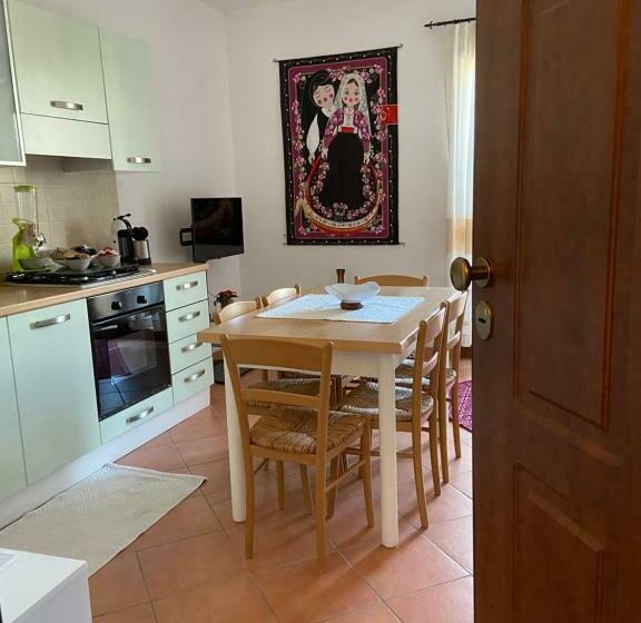 豪华房间, Sa Domo De Su Re