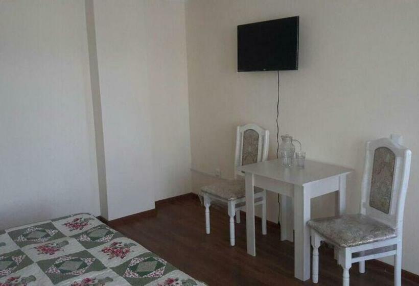 اتاق خانوادگی, отель транзит