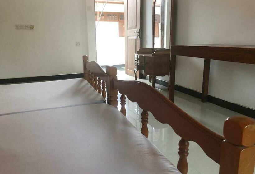 Номер Стандарт, Grand Camellia