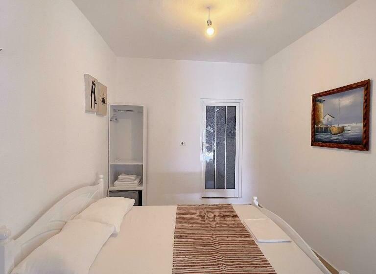 اتاق استاندارد با چشم‌انداز باغ, Garden Villa Naza