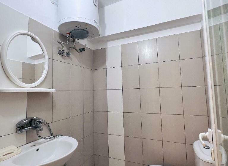 اتاق استاندارد چهارنفره با چشم‌انداز باغ, Garden Villa Naza