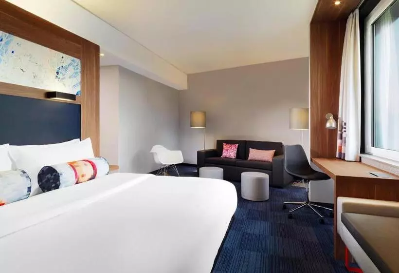 キングサイズベッドのスイートルーム, Aloft Stuttgart