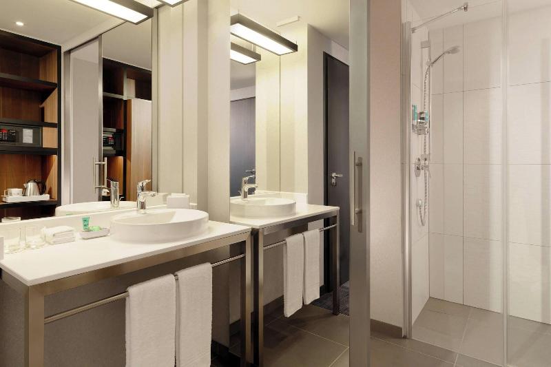 스위트 킹사이즈 침대, Aloft Stuttgart