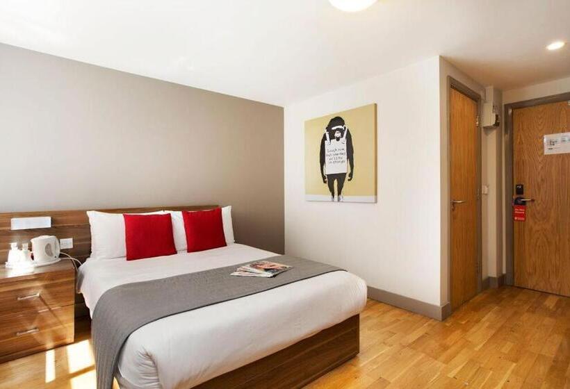 スタンダードルーム, Britannia Study