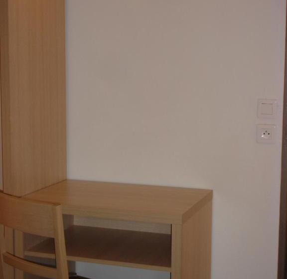 스탠다드 룸, Budget Hotel Melun Sud   Dammarie Les Lys