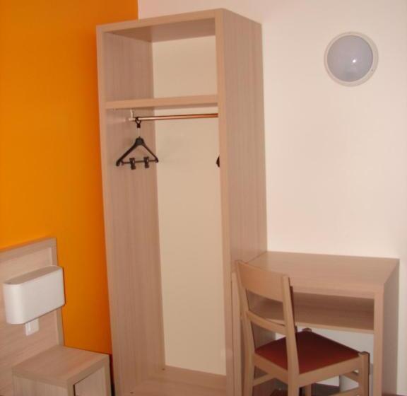 스탠다드 룸, Budget Hotel Melun Sud   Dammarie Les Lys