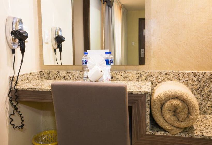 스탠다드 룸, Castropol