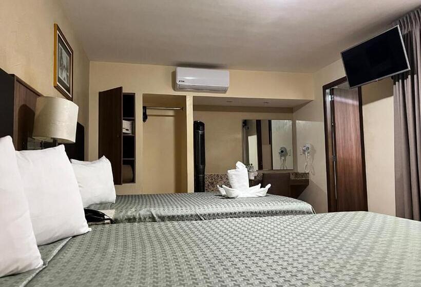 스탠다드 룸 더블 침대 2개, Castropol