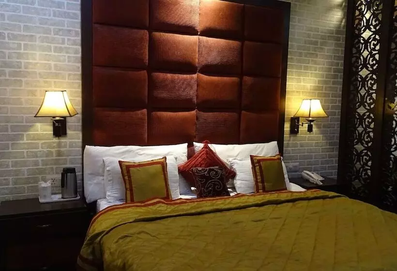Deluxe-huone, Diplomat Residency