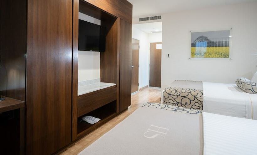 Номер Deluxe, Hs Hotsson Hotel Queretaro