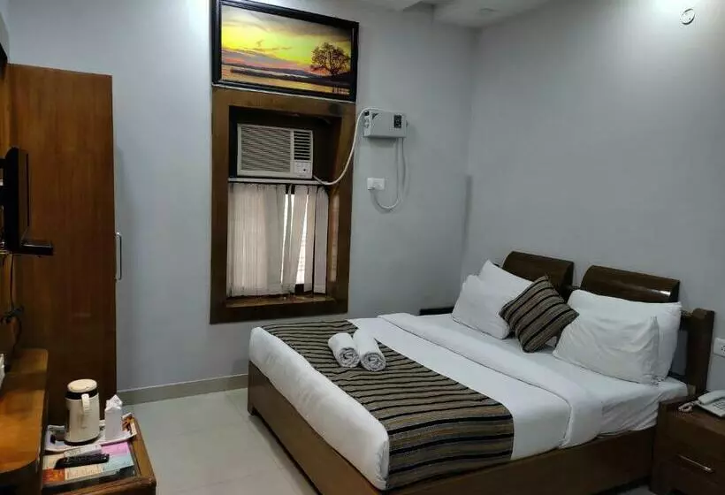 Deluxe Rum, Krishna Ji