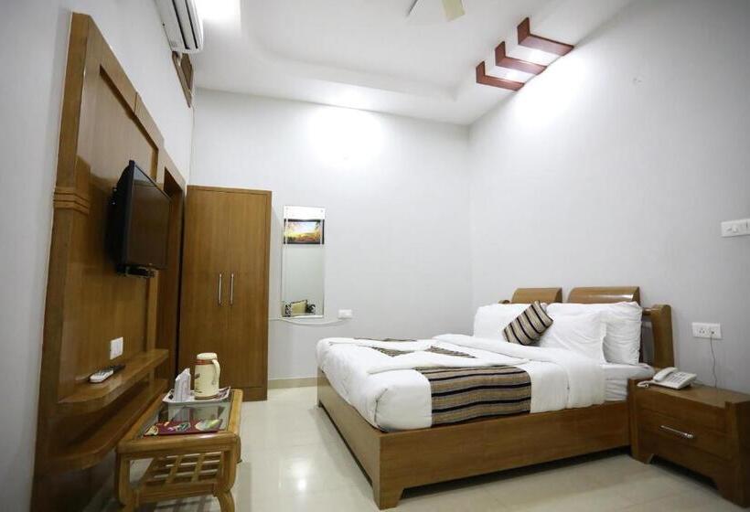 חדר סטנדרט עם מיטת קינג, Krishna Ji