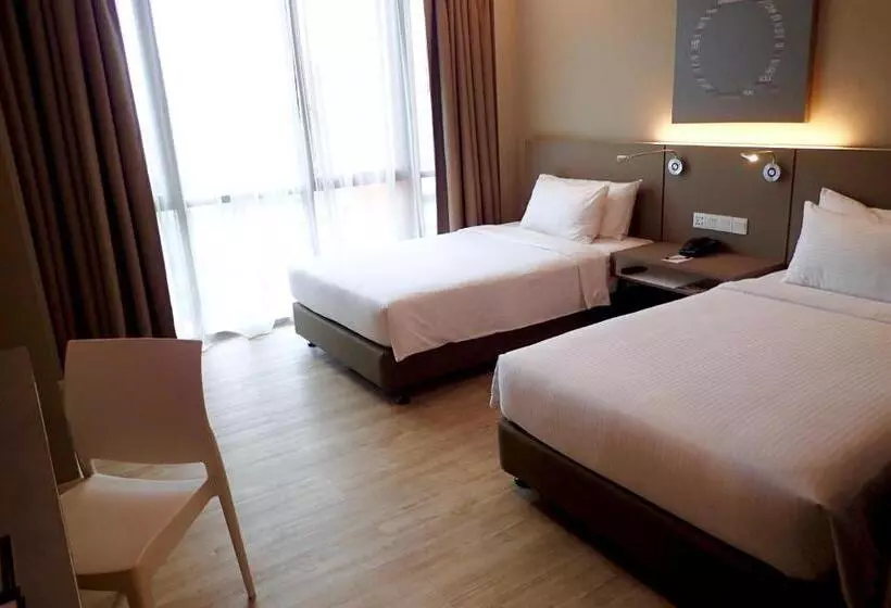 Superior-huone, Qliq Damansara