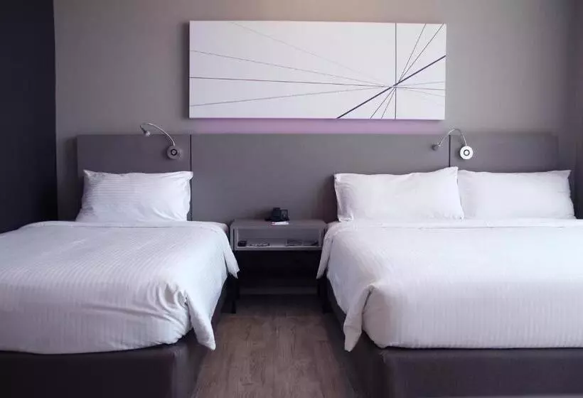 Superior Kolmen Hengen Huone, Qliq Damansara