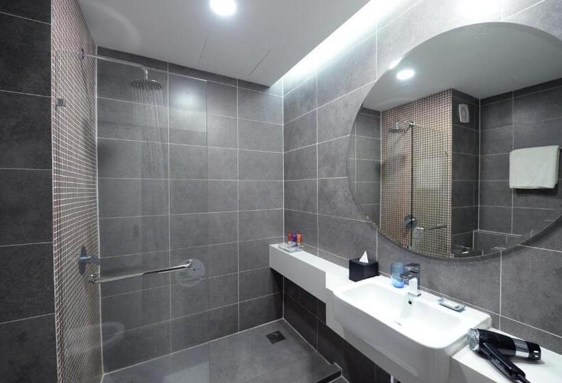 חדר דחוקס עם מיטת קינג, Qliq Damansara