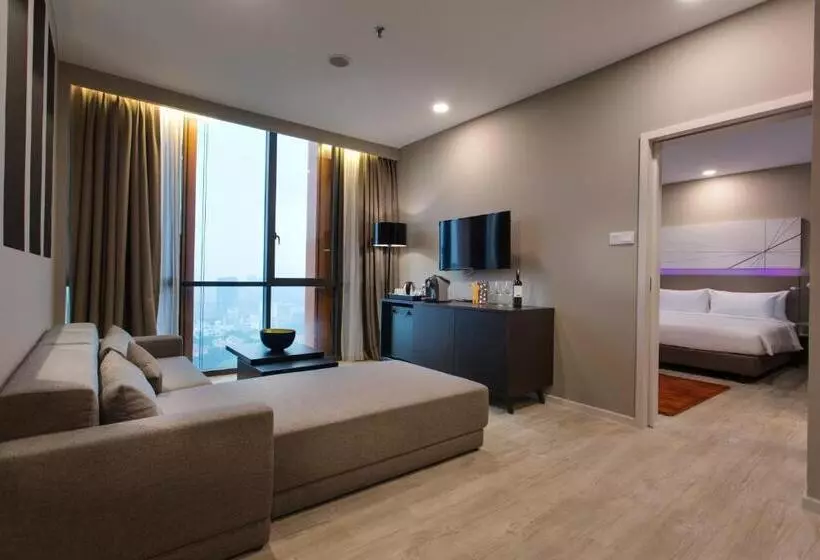 Juniorsviitti, Qliq Damansara