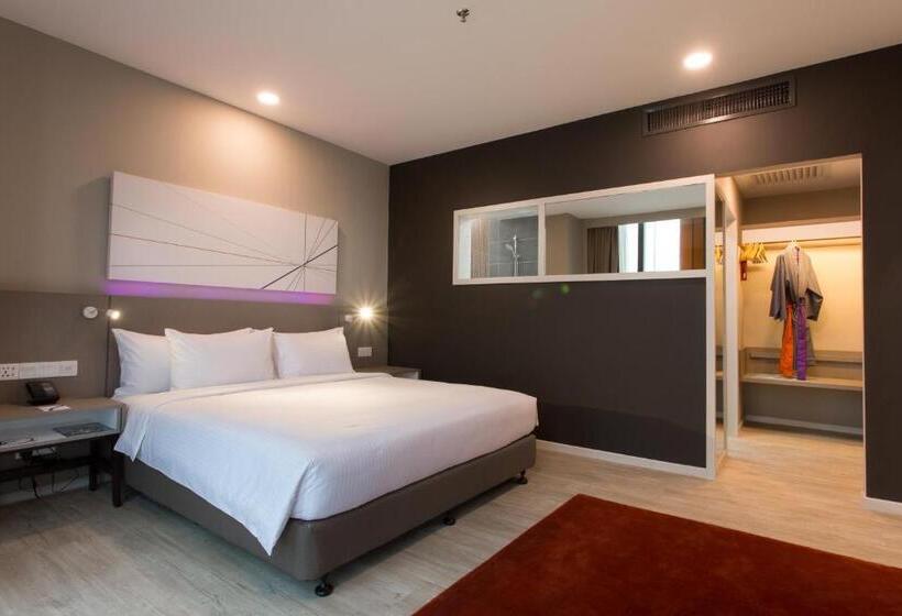 סוויטת ג'וניור, Qliq Damansara