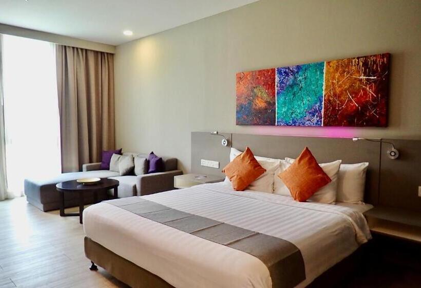 Номер Deluxe Кровать Кинг, Qliq Damansara