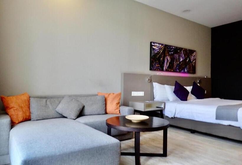 חדר דחוקס עם מיטת קינג, Qliq Damansara