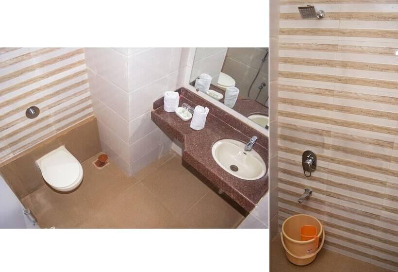 デラックススイート, Rex Plaza