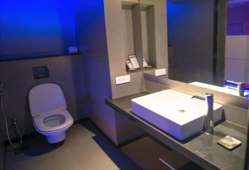 Quarto Estandar, Sinq Party