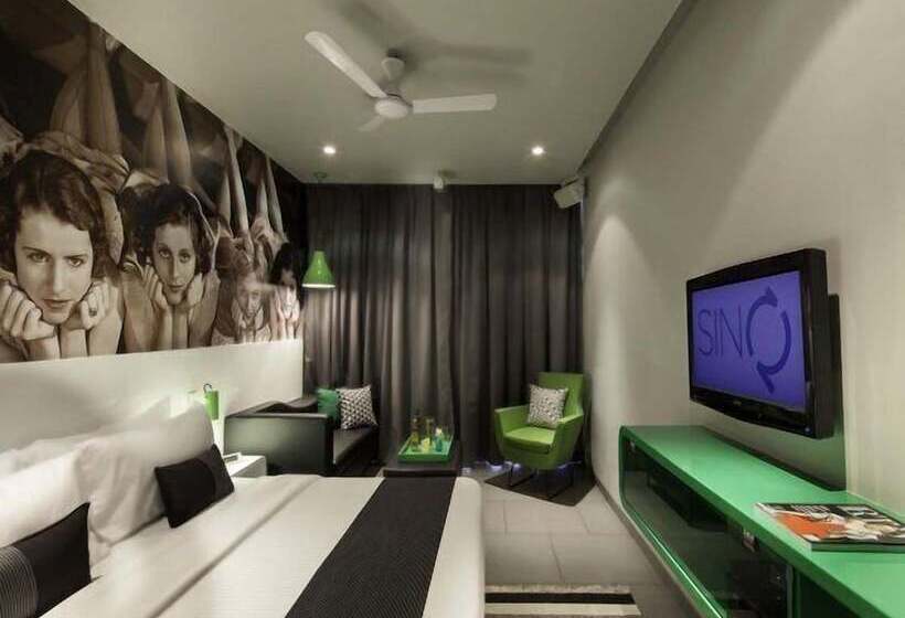 Quarto Estandar, Sinq Party