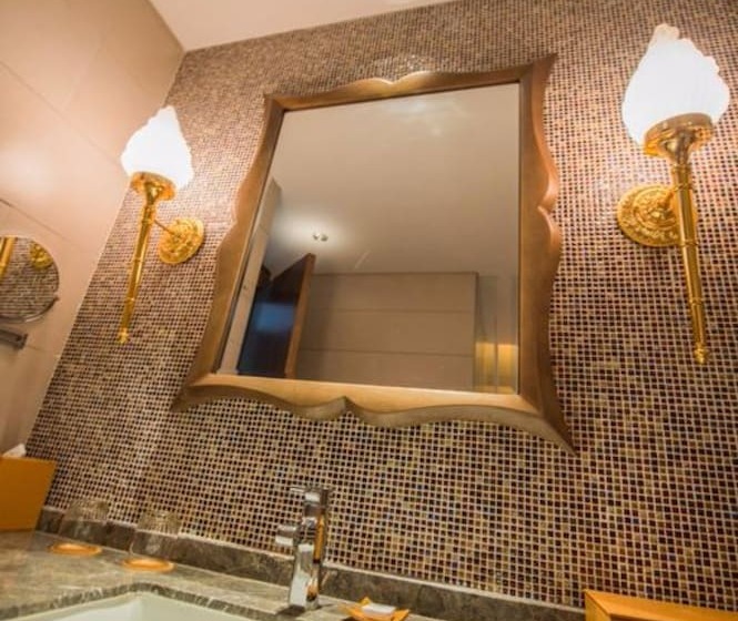 Deluxe Svit, Wuhan Gleetour