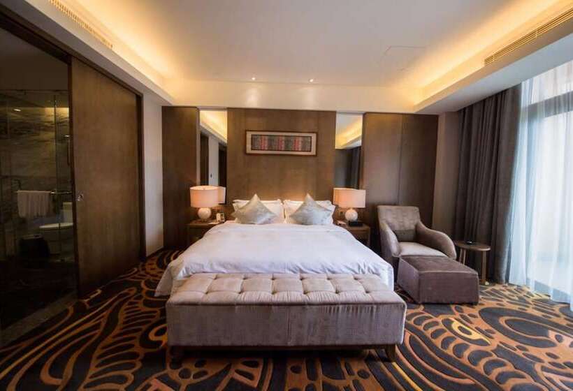 Deluxe Svit, Wuhan Gleetour