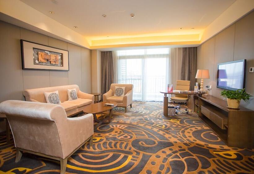 Deluxe Svit, Wuhan Gleetour