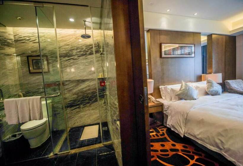 Deluxe Rum, Wuhan Gleetour