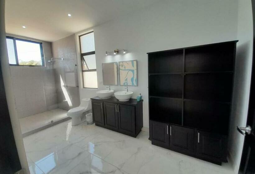 غرفة قياسية رباعية, Casa Dolcecr