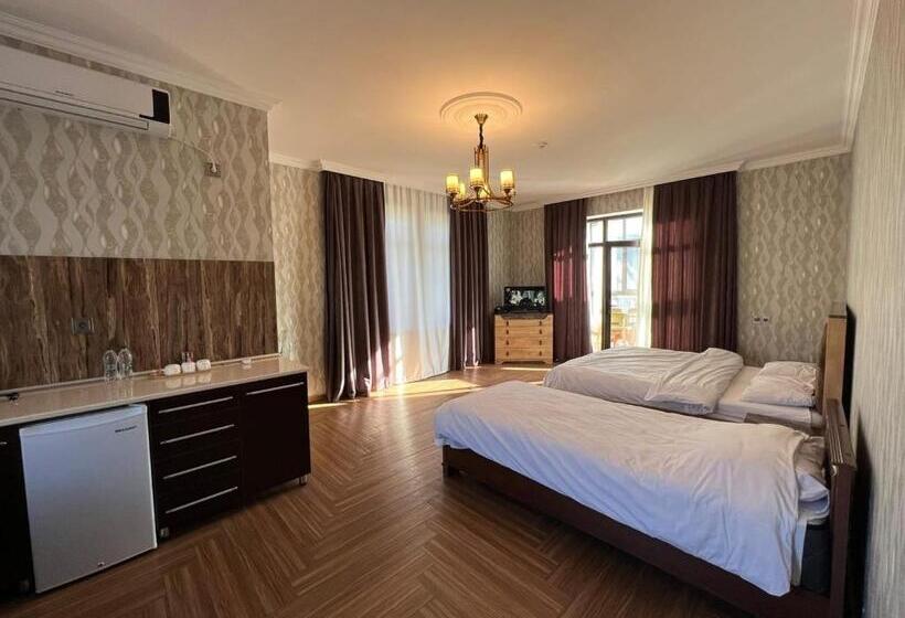 اتاق استاندارد چهار تخته, Ahval