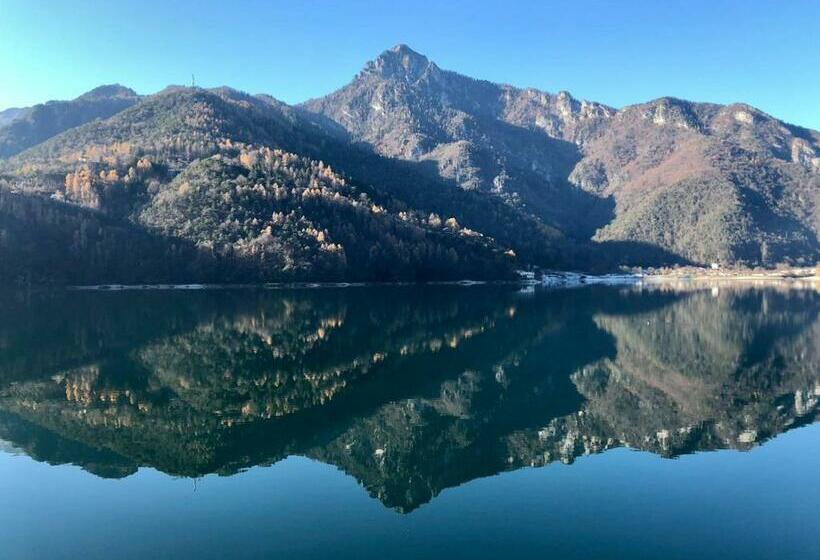 Номер Стандарт Вид на Озеро, Da Franco E Adriana