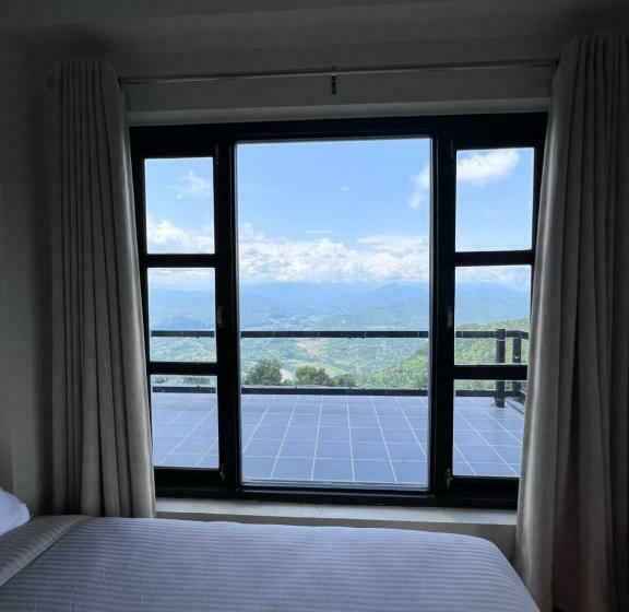 اتاق راحتی سه تخته, Sunshine Hotel Bandipur