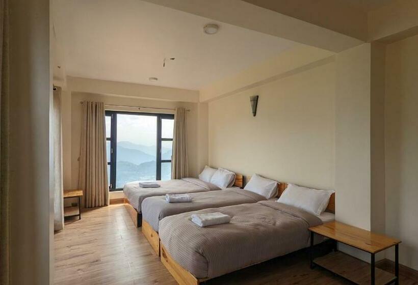 اتاق کلاسیک چهارنفره, Sunshine Hotel Bandipur