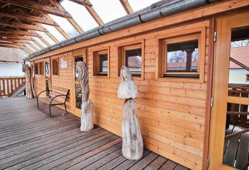 스탠다드 룸, Strnadovský Mlýn