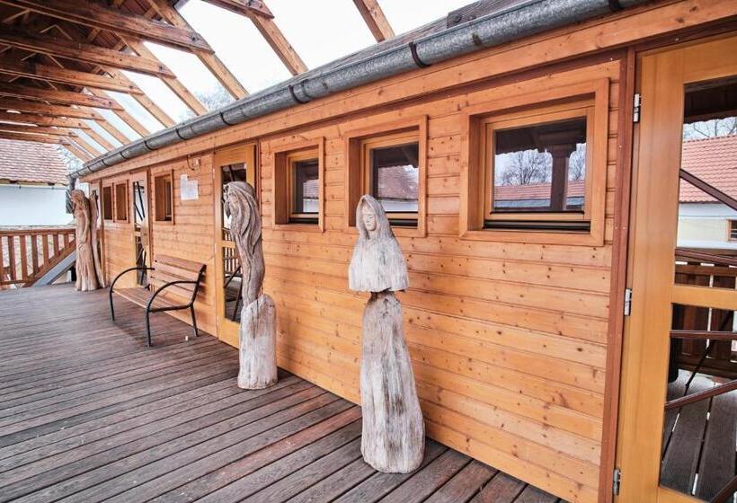 4인용 스탠다드 룸, Strnadovský Mlýn