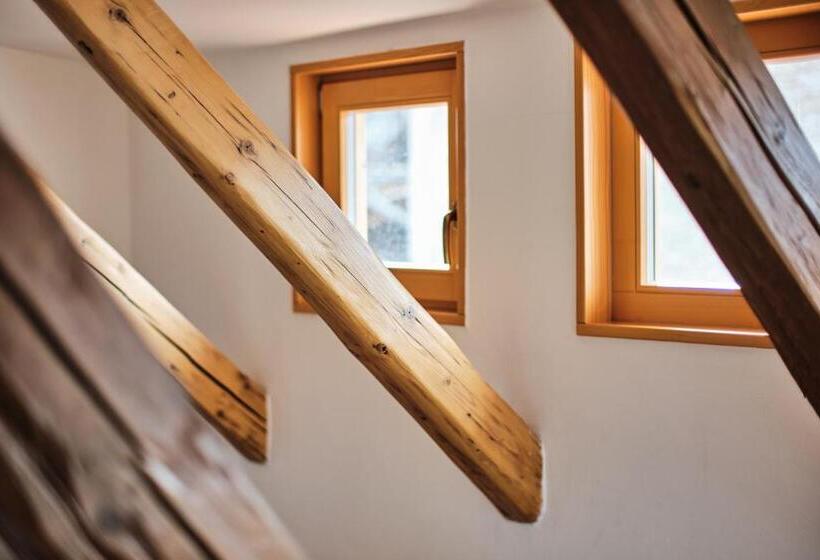 스탠다드 4인용 룸 공용 욕실, Strnadovský Mlýn