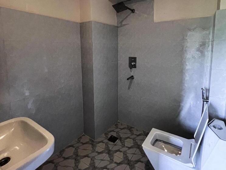 اتاق کلاسیک چهارنفره, Sunshine Hotel Bandipur